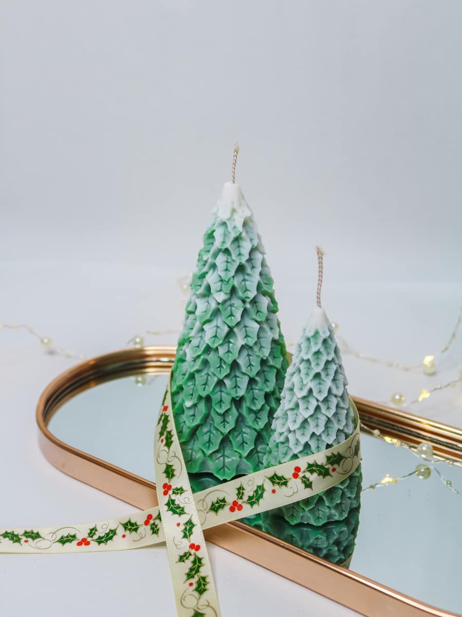 Aesthetic Christmas Tree - imagine 2